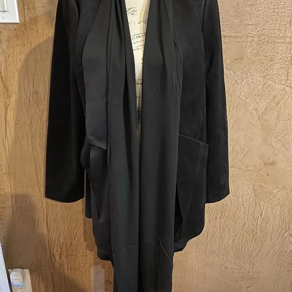 Truth Black Teddy Jacket Open Front Design - Picture 3 of 6